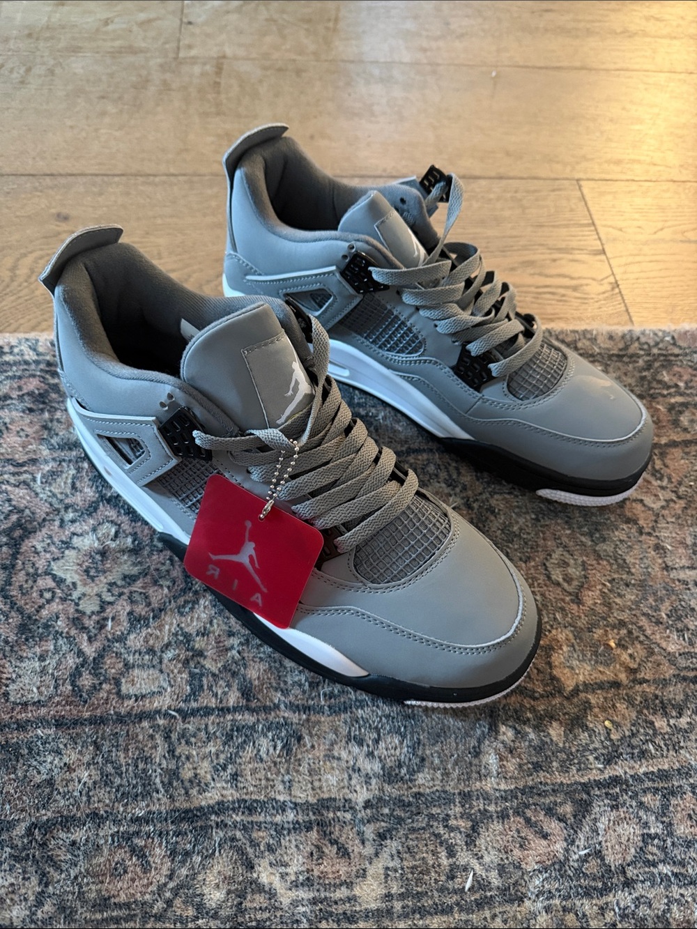 Nike Men's Gray Low-Top Retro Basketball Sneakers